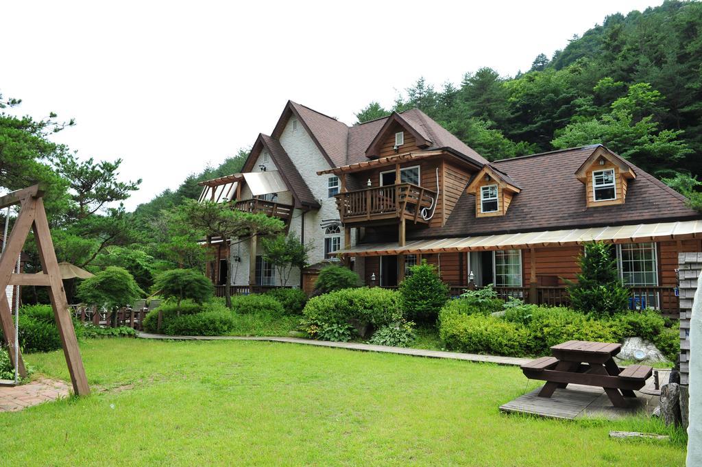 Вилла Bench House Пхёнчхан Экстерьер фото